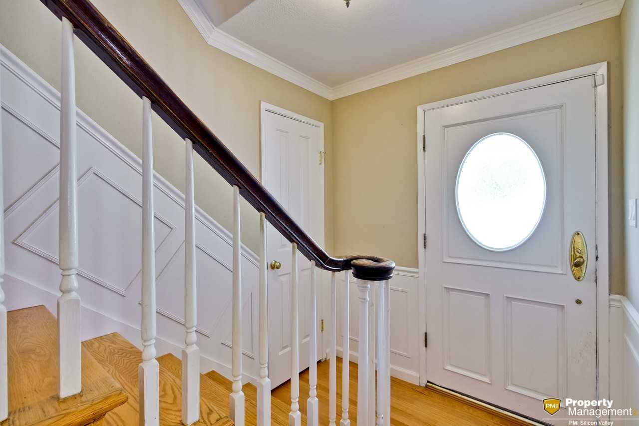 2124 Corktree Ln - Photo 3 of 28
