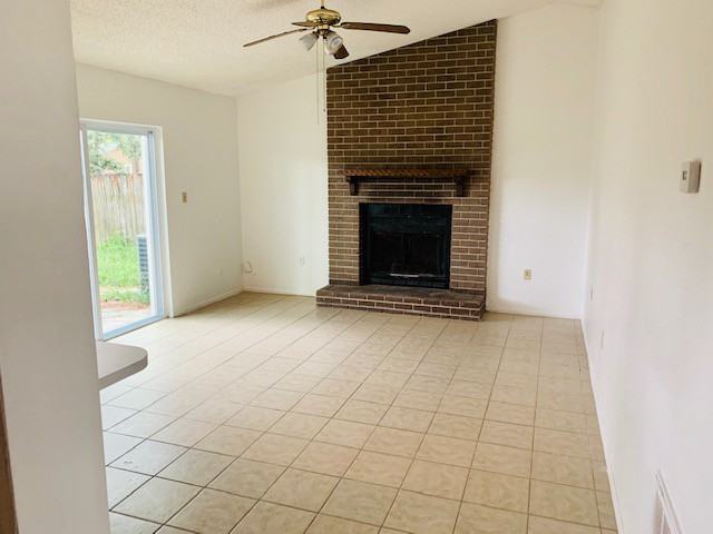 249 Cory Ave Ne - Photo 3 of 14