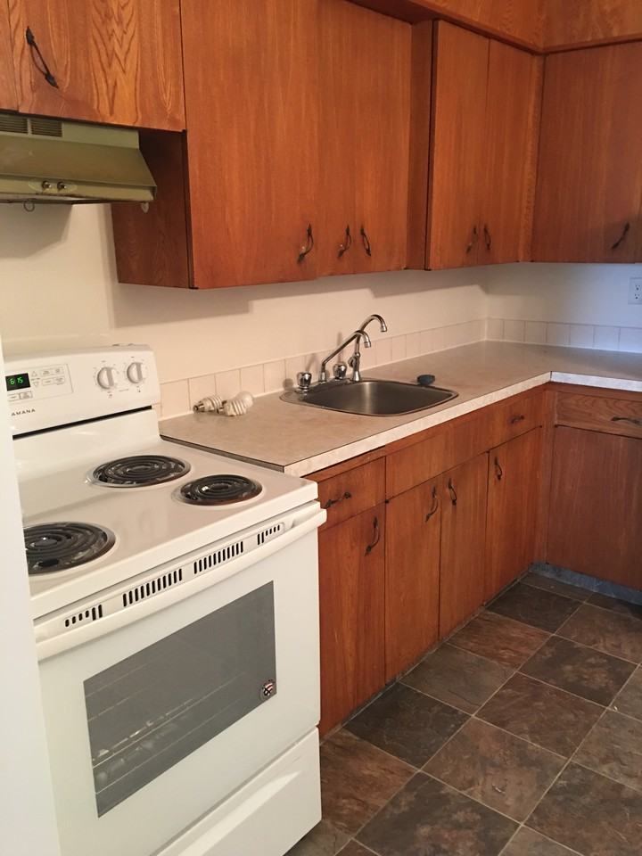 2711 5 Avenue North - Photo 2 of 9