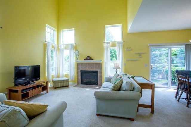 3190 Ronan Dr - Photo 2 of 13