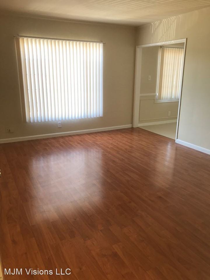 1024 Menlo Ave - Photo 2 of 9