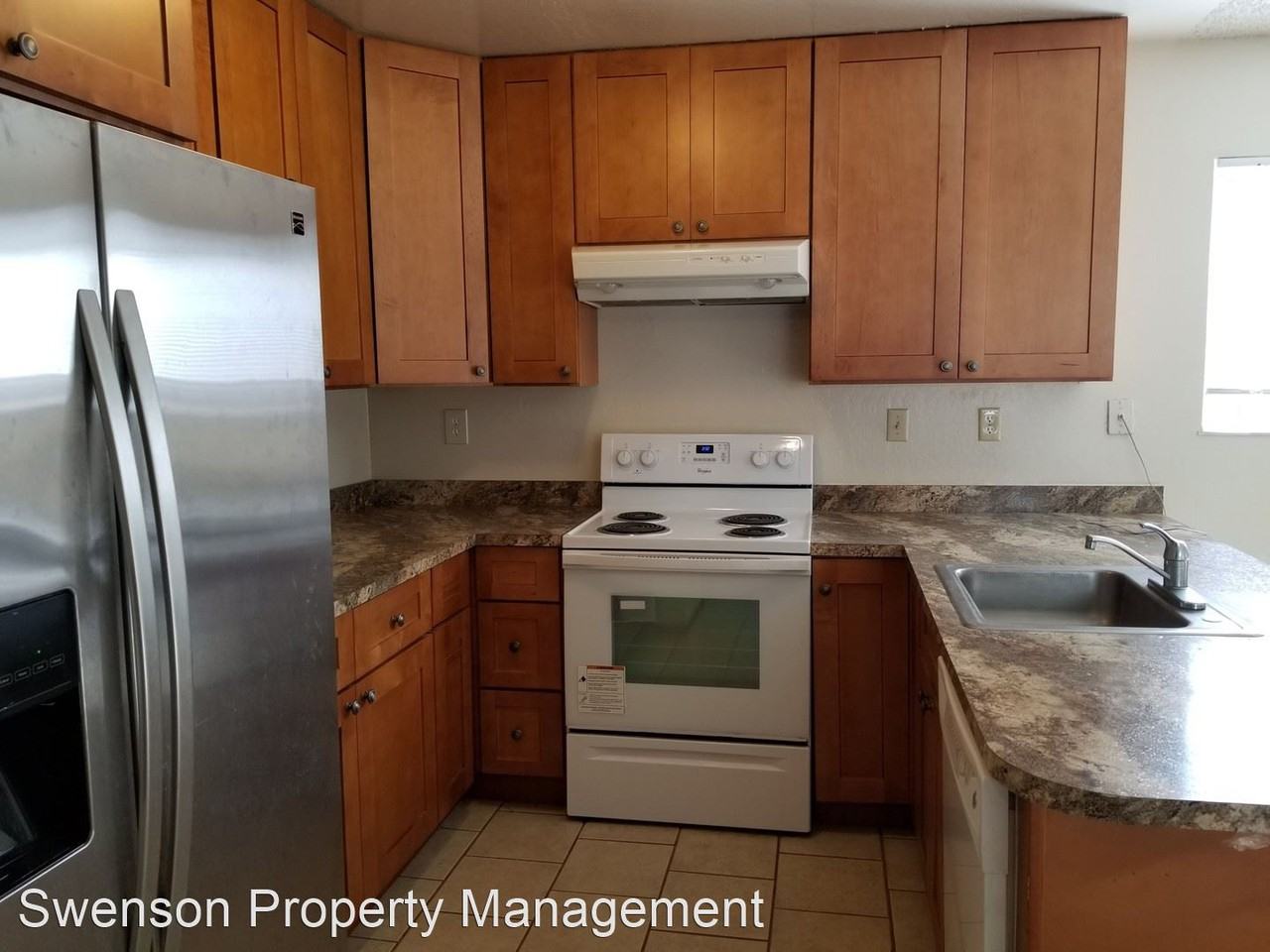 505 Mission Pl - Photo 2 of 10