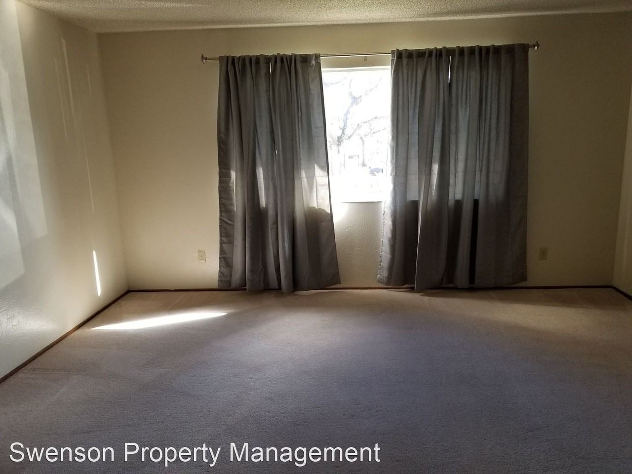 505 Mission Pl - Photo 3 of 10