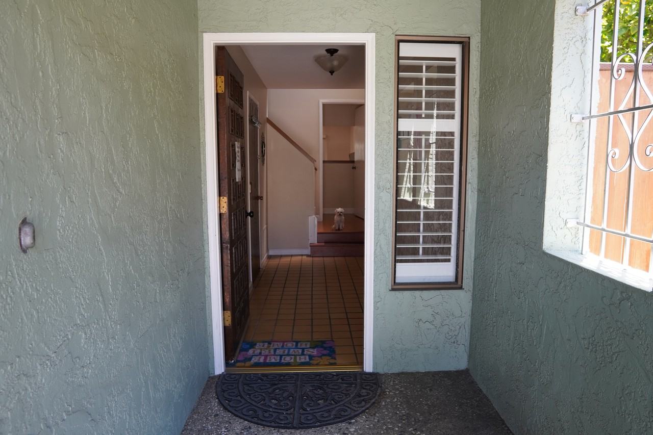 9 Moneta Ct - Photo 3 of 23