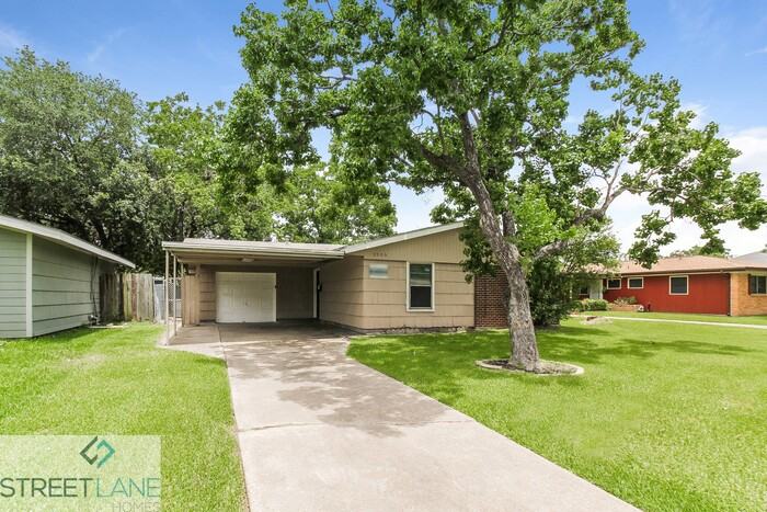 2006 14th Ave N - Photo 2 of 15