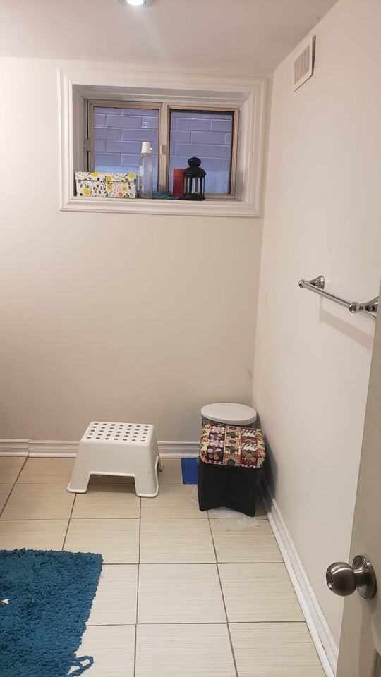 607 Jane Street - Photo 6 of 8
