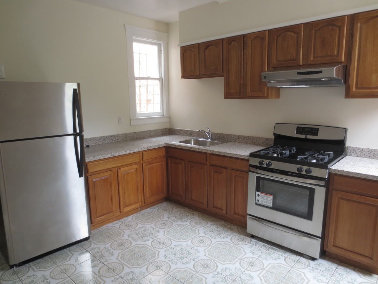 416 Plymouth Avenue #Home - Photo 3 of 16