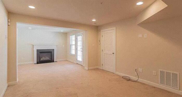 2000 Spring Run Cir - Photo 3 of 5