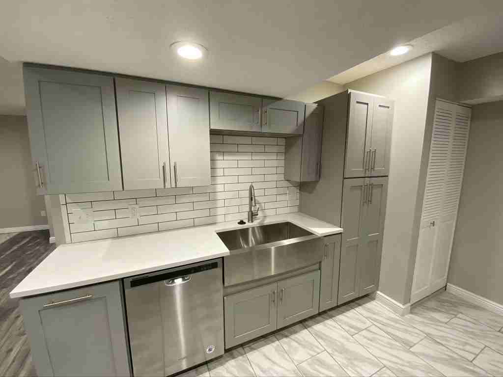 9057 West Swan Circle - Photo 6 of 27