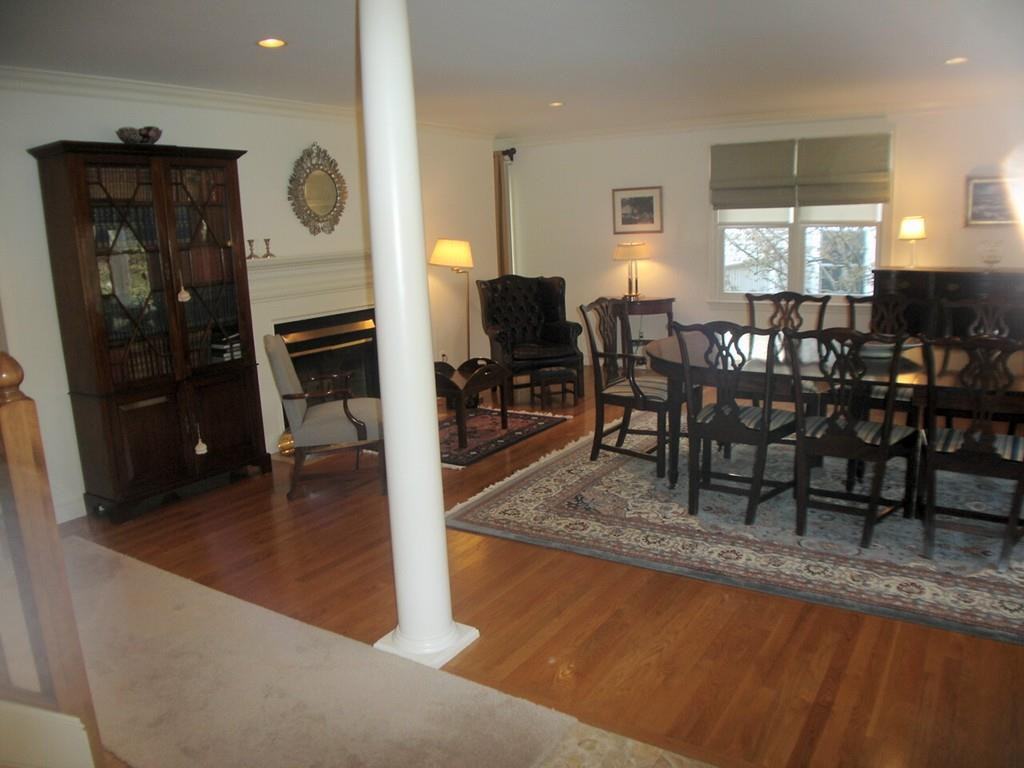 23 Brook St - Photo 3 of 14