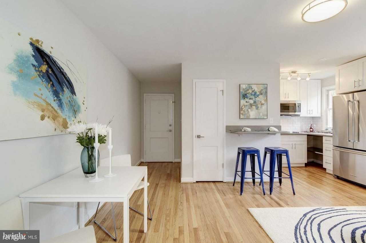 4004 Beecher St NW - Photo 3 of 10