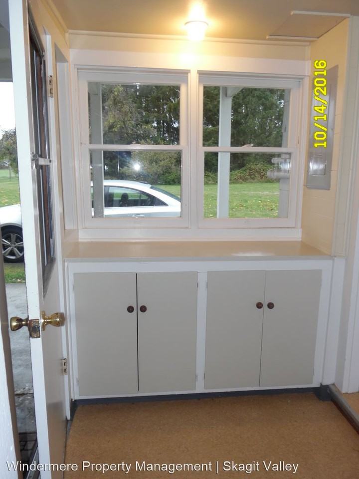 9402 Avon Allen Rd - Photo 3 of 19