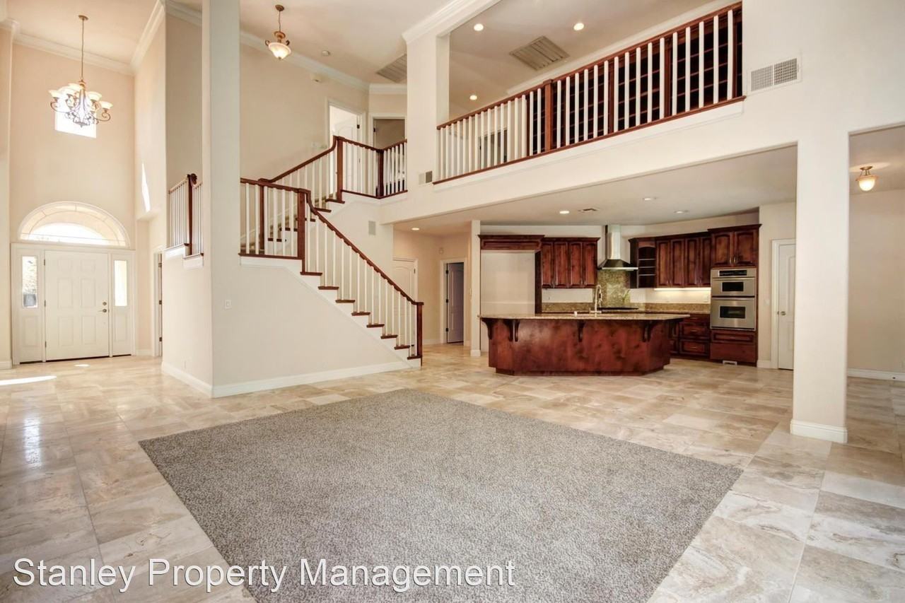 8757 Tom Thumb Ct - Photo 3 of 14