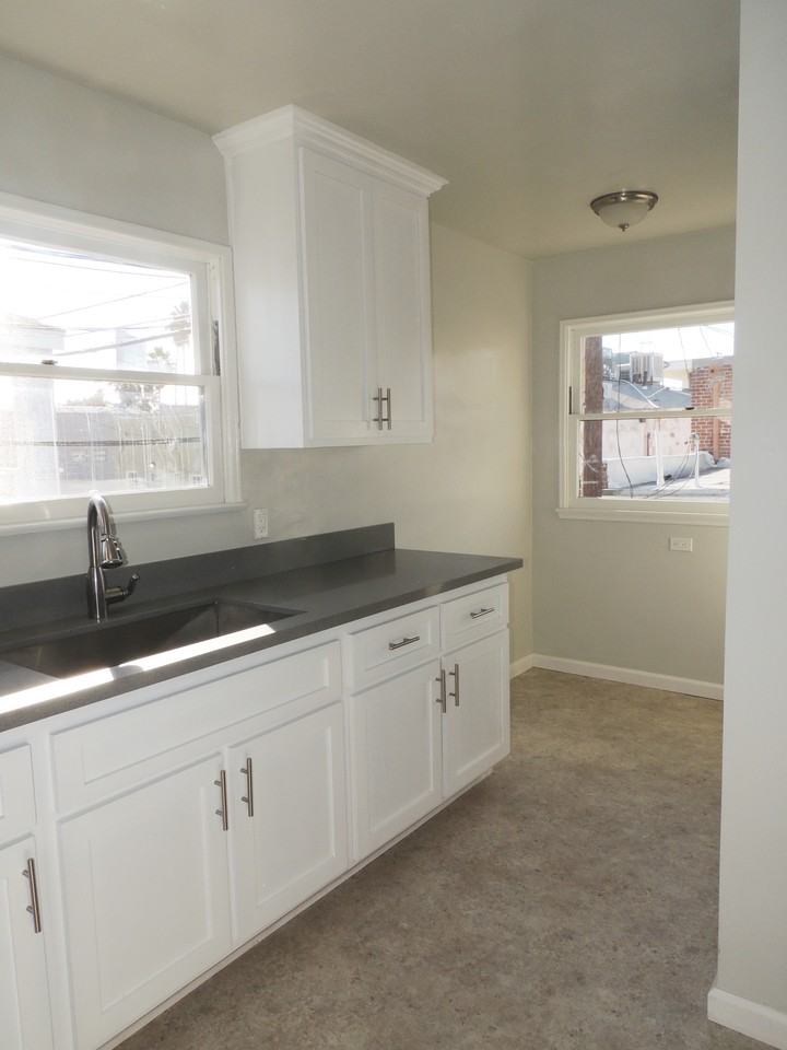 204 Nieto Ave - Photo 3 of 11