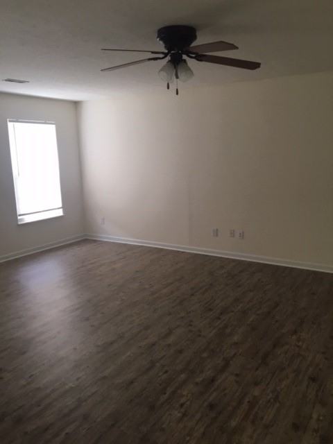 712 Gracewood Way - Photo 3 of 15