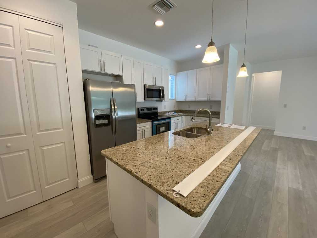 3423 Sw 6th Pl - Photo 4 of 22