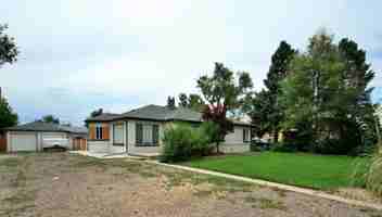 featured image of 1555 Eaton St