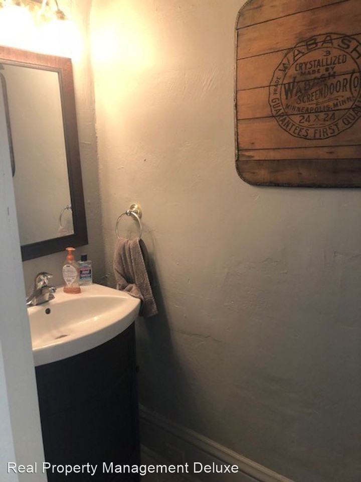 216 2nd St Nw - Photo 3 of 11