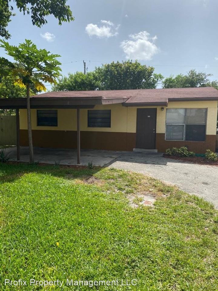 614 Nw 1st Way - Photo 2 of 28