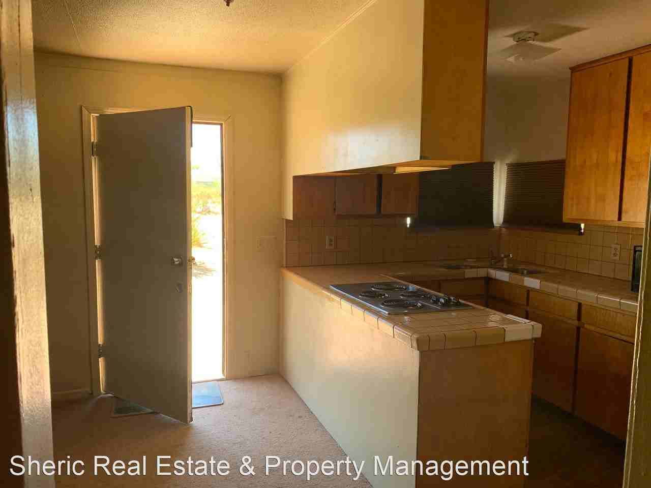 1725 Yellow Knife Rd - Photo 3 of 10