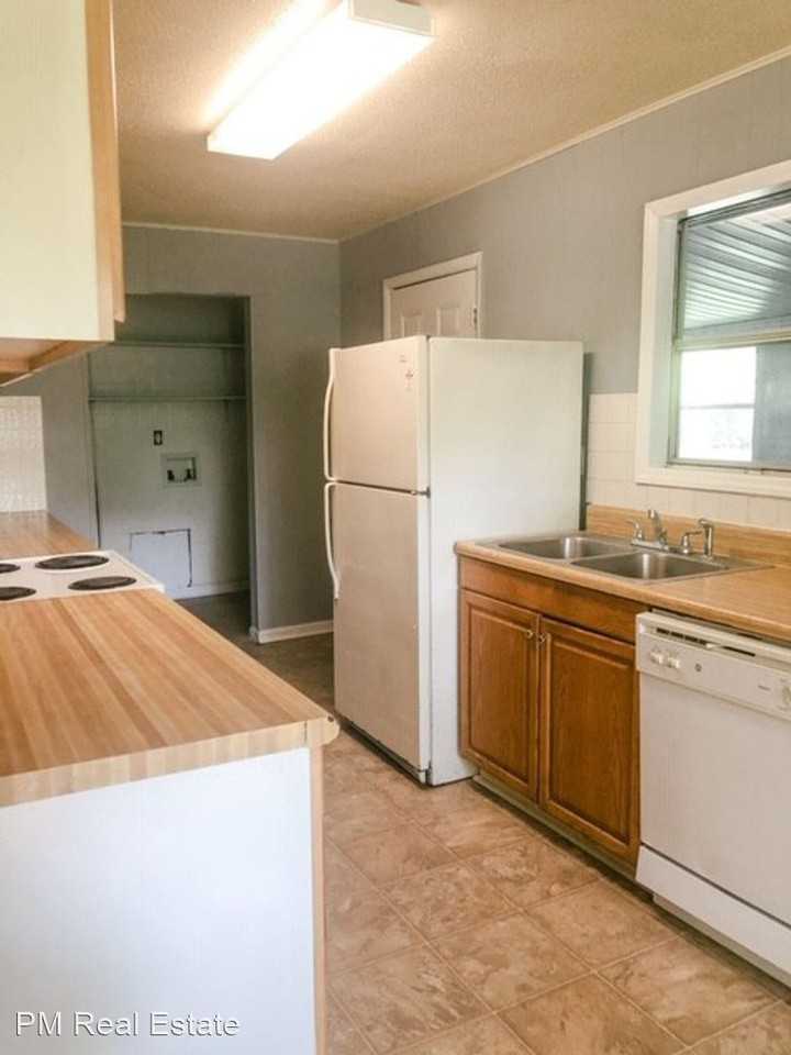 2720 Randleman Rd - Photo 3 of 4