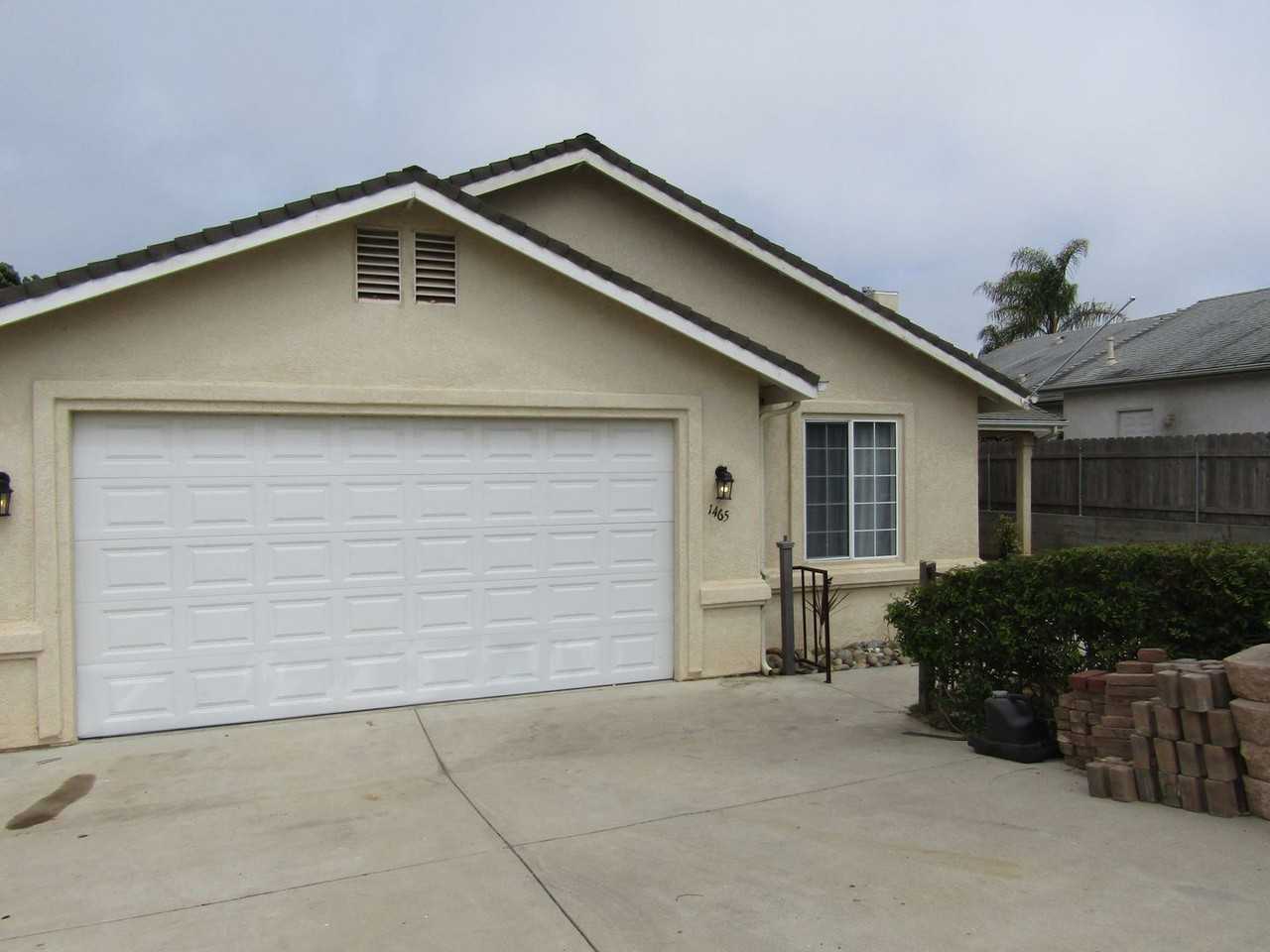 1465 24th St - Photo 2 of 12