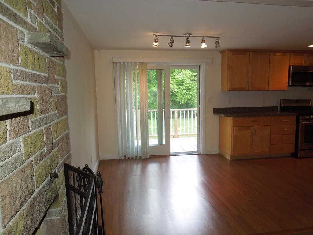 168 Oak St - Photo 2 of 14