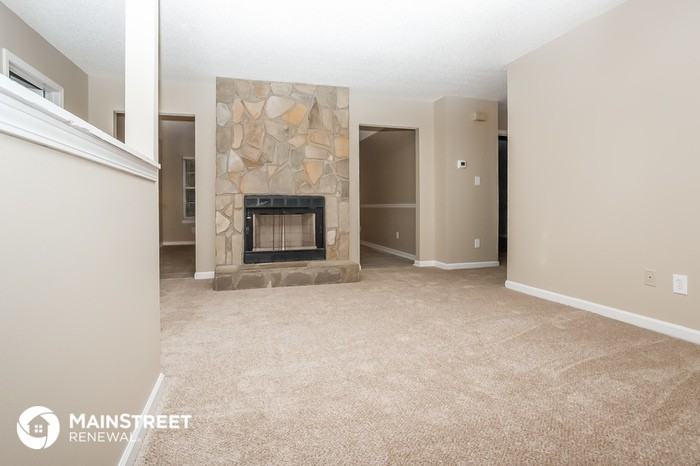 3773 Kathryn Dr Sw - Photo 3 of 15