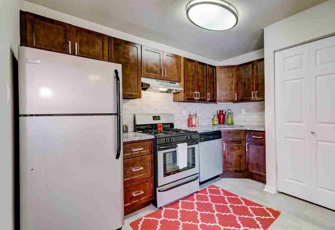 Peninsula Grove - Photo 2 of 41