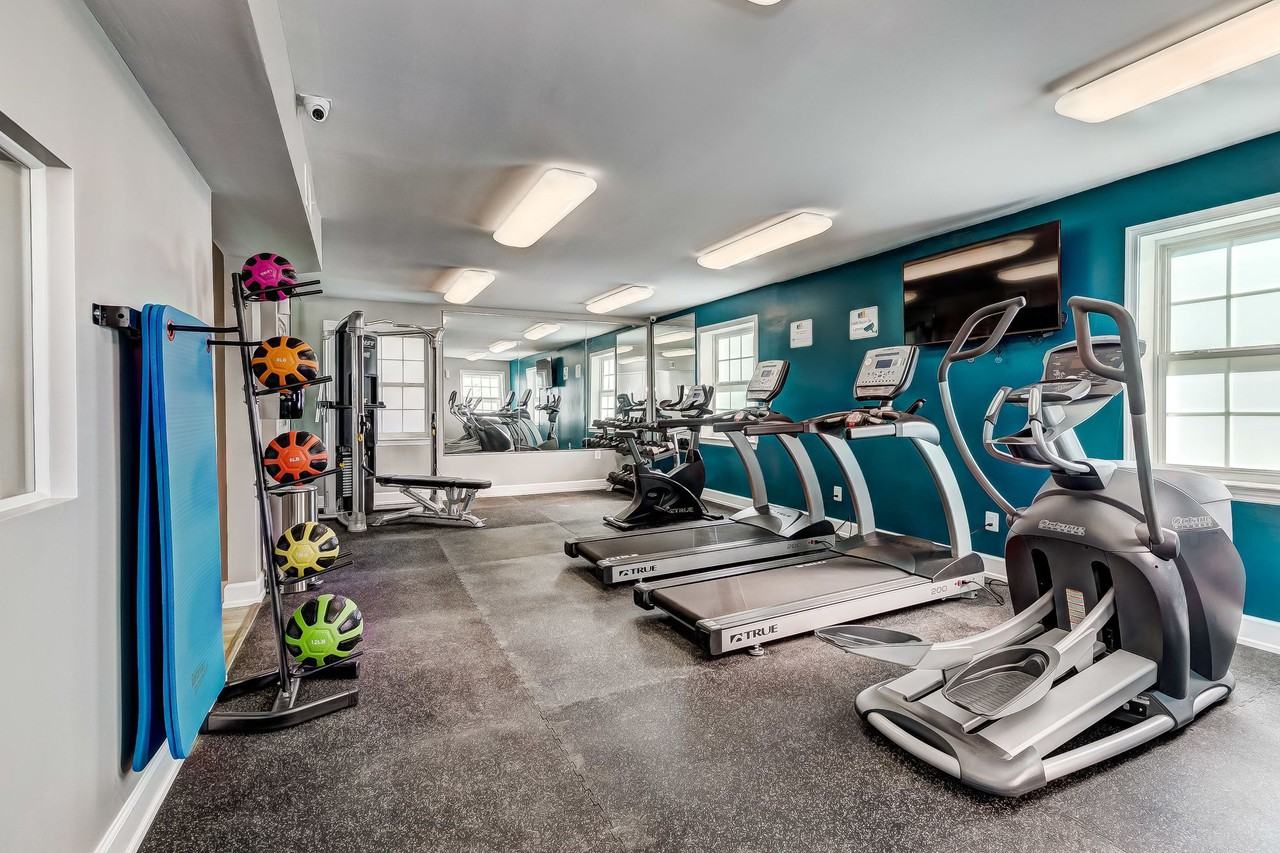 Loch Raven Village Apartments - Photo 7 of 43