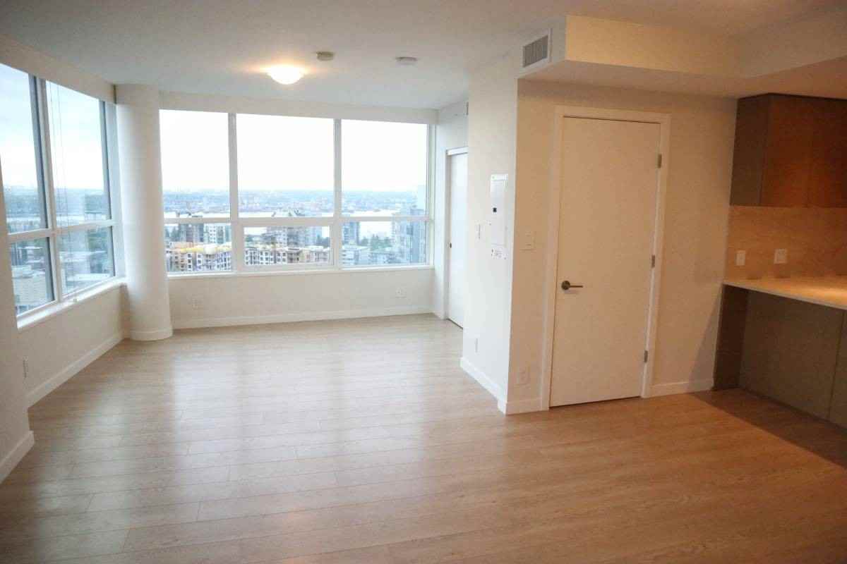 Central Lonsdale Apartments 125 14th Street East 16th floor, North