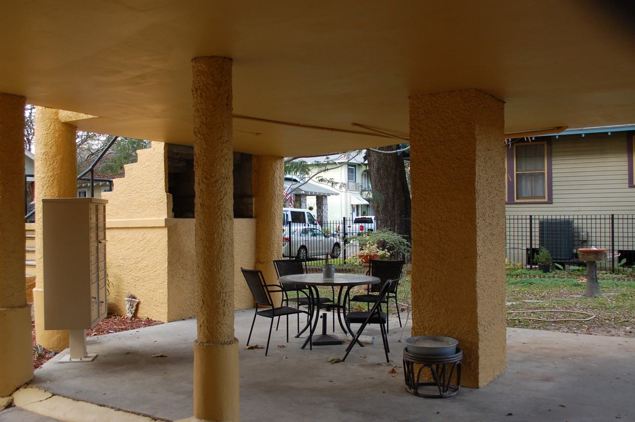 3343 Esplanade Avenue - Photo 3 of 4