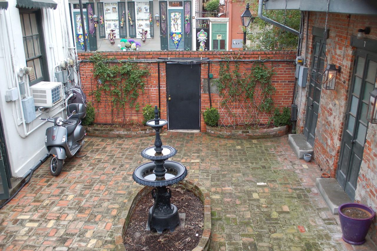 840 Ursulines Avenue - Photo 2 of 3