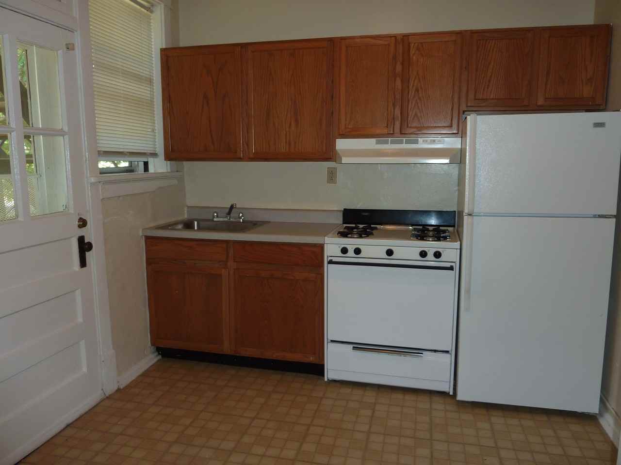 6648 Washington Avenue - Photo 3 of 8