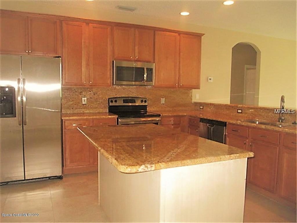 3990 Caparosa Cir - Photo 2 of 2