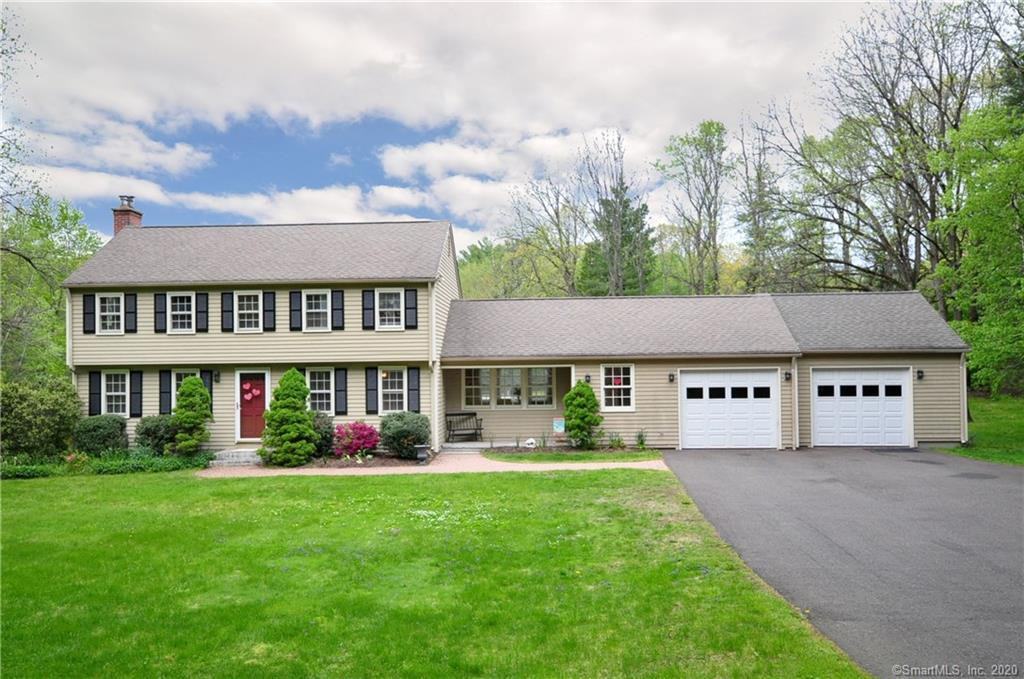 10 Victoria Ln - Photo 3 of 40