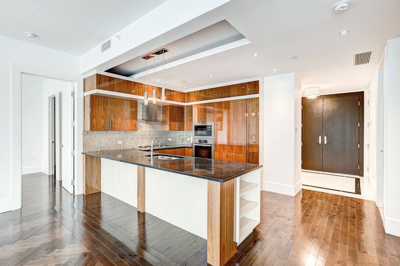 215 Av Redfern, Westmount, QC H3Z 3L5 2 Bedroom Condo for 6,500/month Zumper