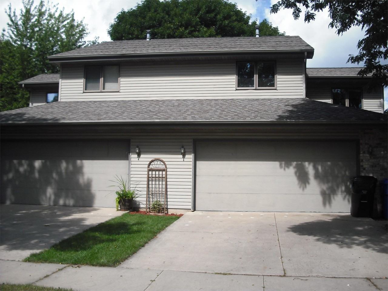 10 Continental Ct - Photo 2 of 21