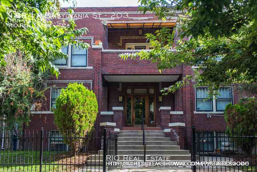 1424 N Pennsylvania St #207