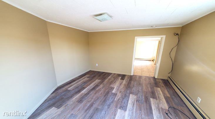 2 E Main St - Photo 3 of 6