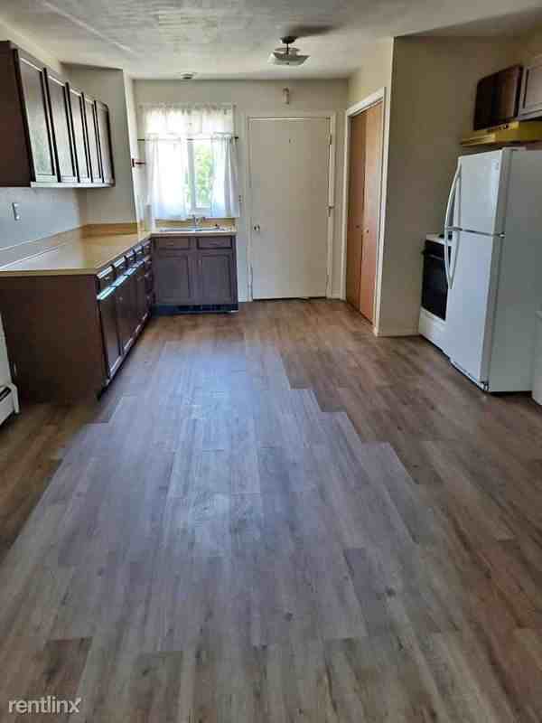 616 N 5th St - Photo 2 of 6
