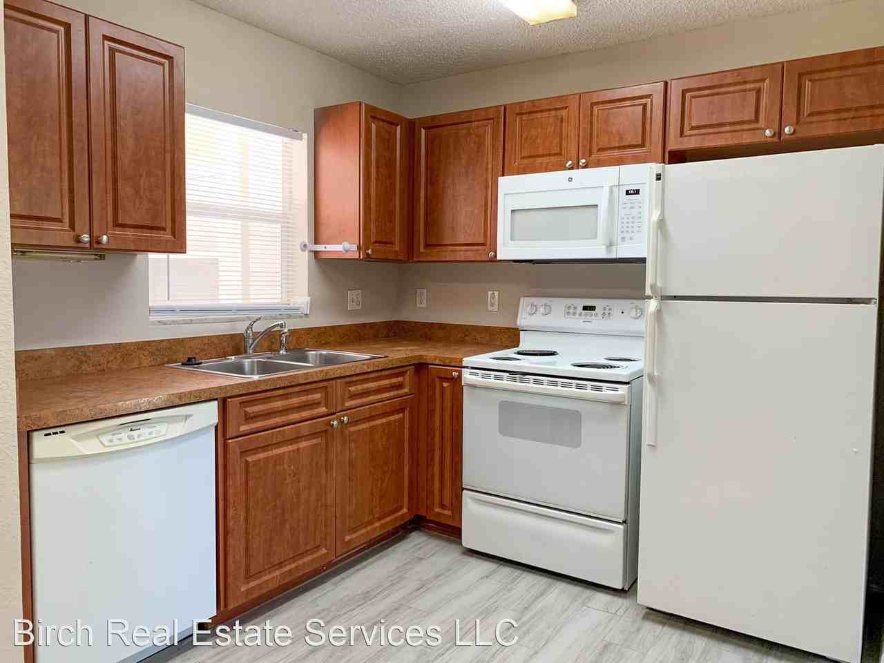 1844 East Drive - Photo 2 of 11