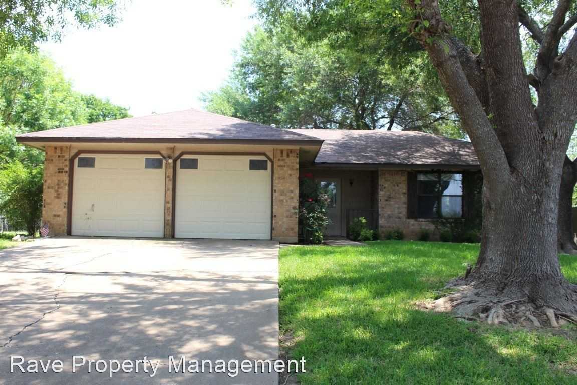 1105 Stratford Cv - Photo 2 of 24