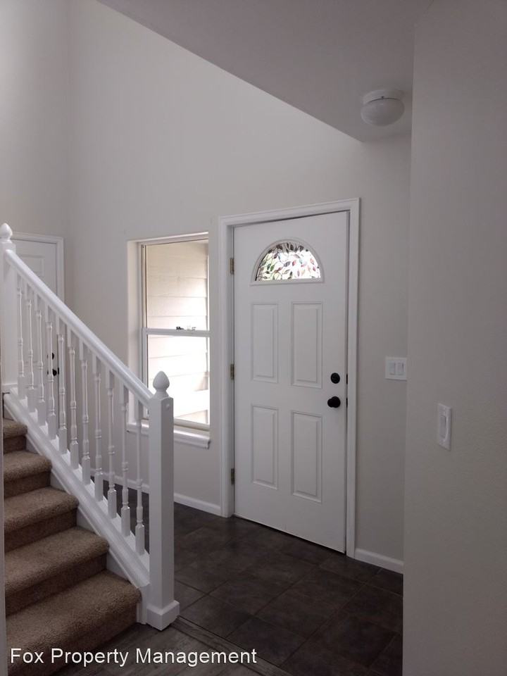 203 Welch Dr - Photo 2 of 36