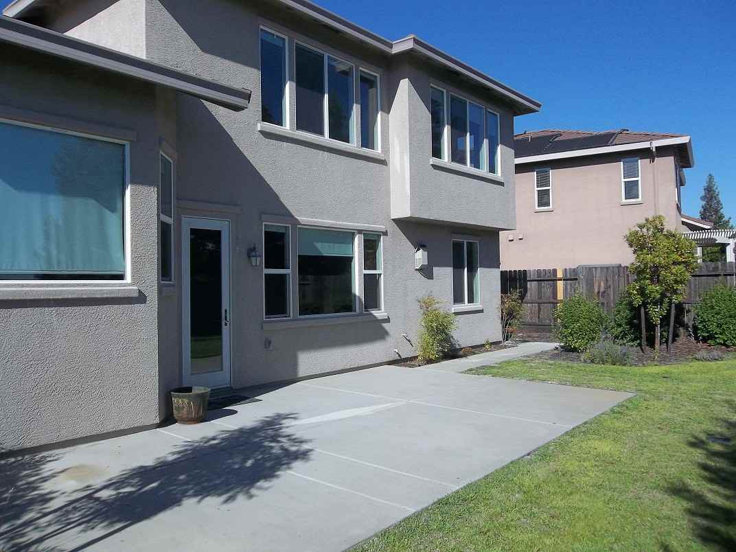 3048 Grasmere Cir - Photo 3 of 21