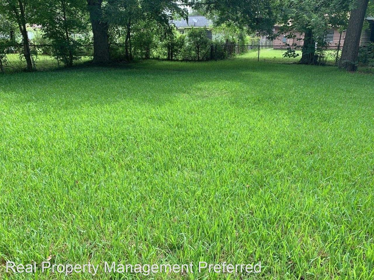 10128 Homestead Rd - Photo 2 of 13