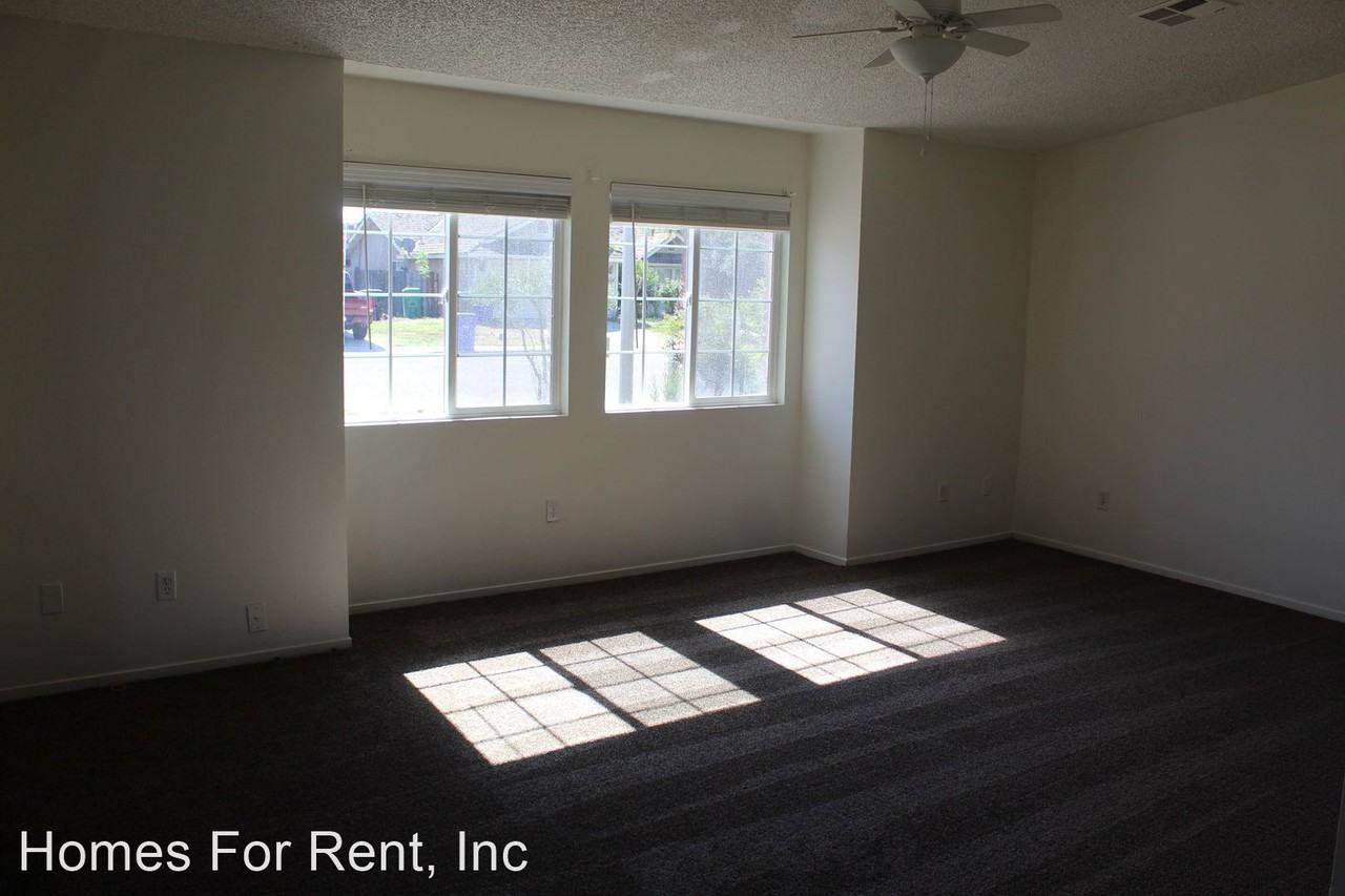 667 N Verdugo Dr - Photo 2 of 10