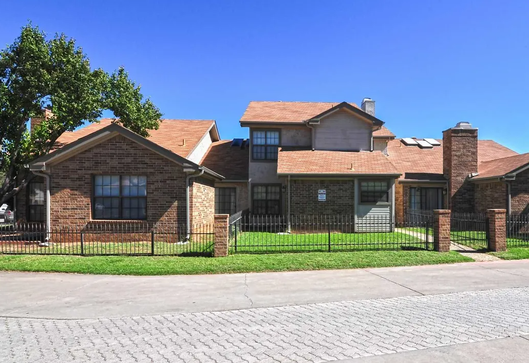 Brighton Court - Photo 3 of 27