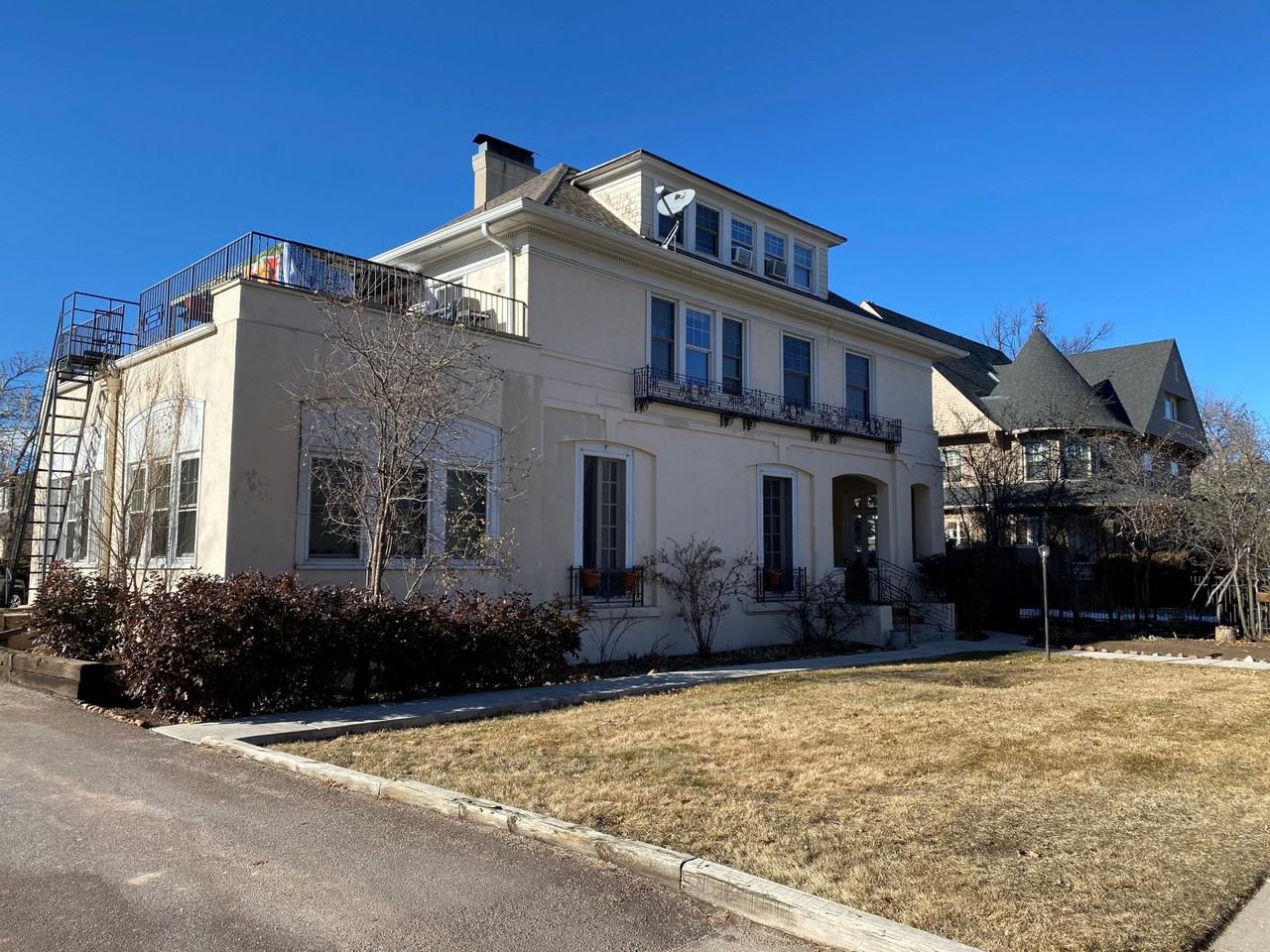 1524 N Cascade Ave, Colorado Springs, CO 80907 Apartment for Rent