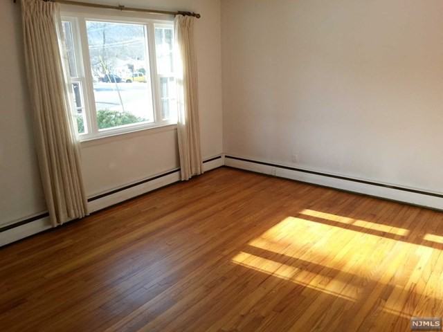 32 Mohawk Ave - Photo 3 of 25